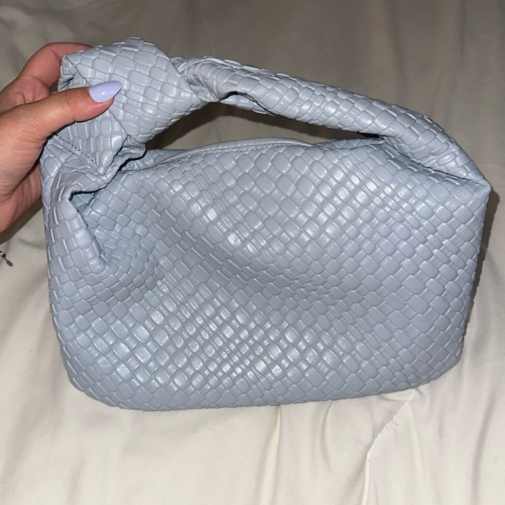 Baby blue small purse 🩵🦋